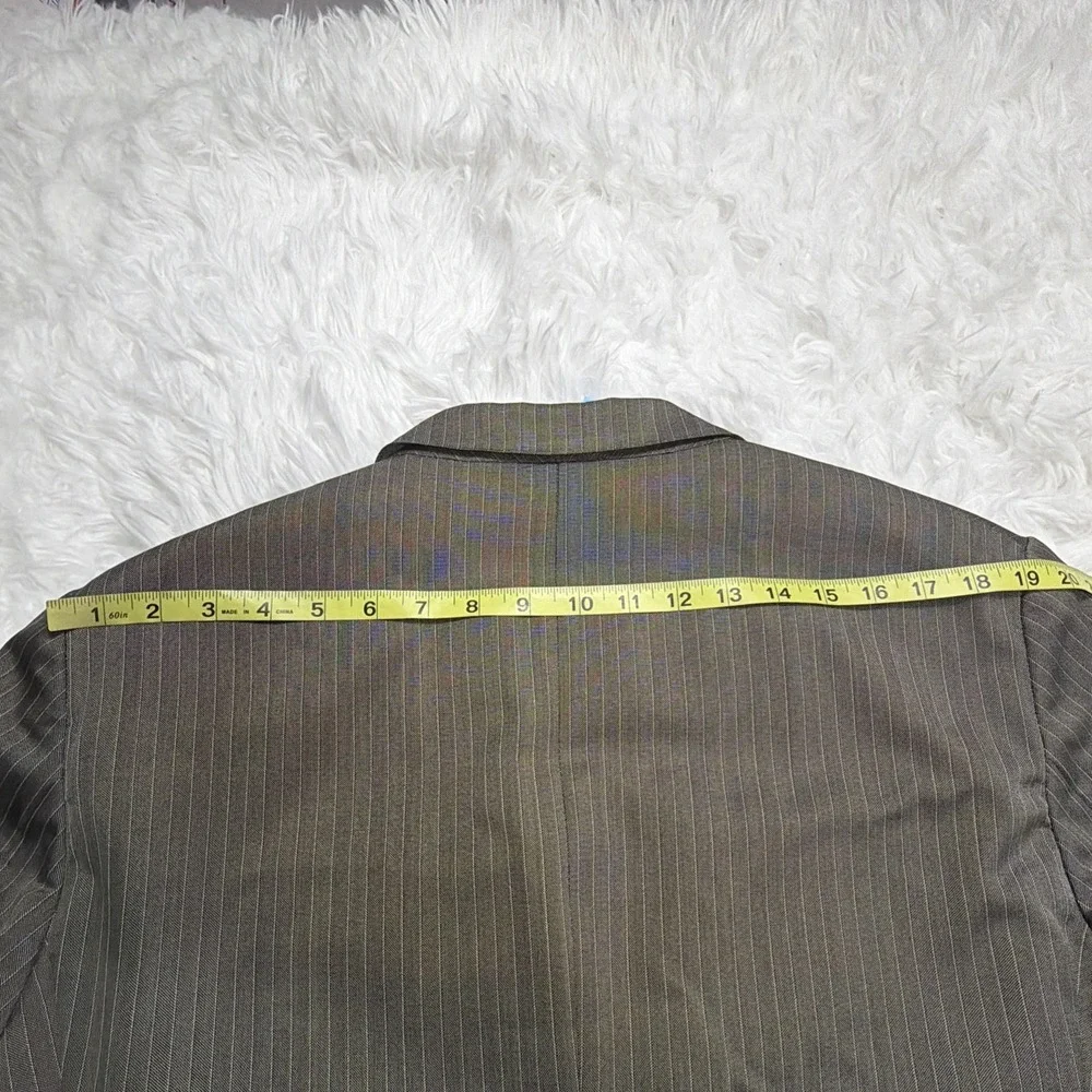 GUCCI Italy Men's Silk Sport Coat Blazer 44L Long Taupe Pinstripe Wedding Formal